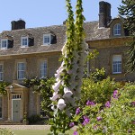 Somerset Manor is a stylish big house to rent through The Big House Company