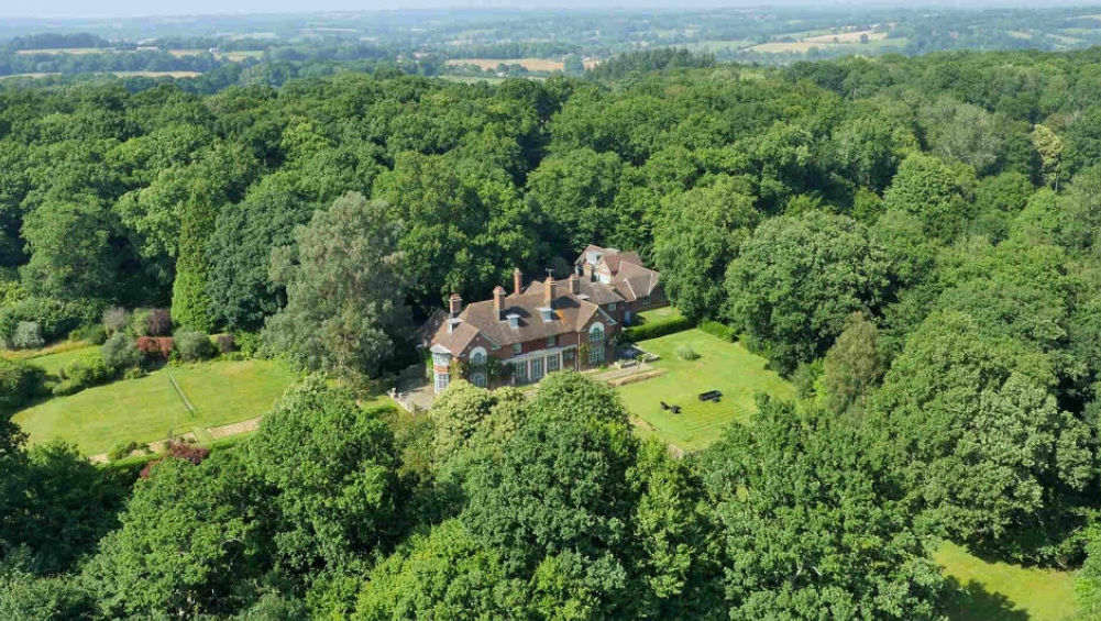 Sussex Manor Party House To Rent East Sussex, Sleeps up to 26