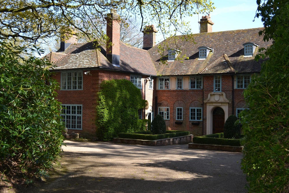 Sussex Manor Party House To Rent East Sussex, Sleeps up to 26
