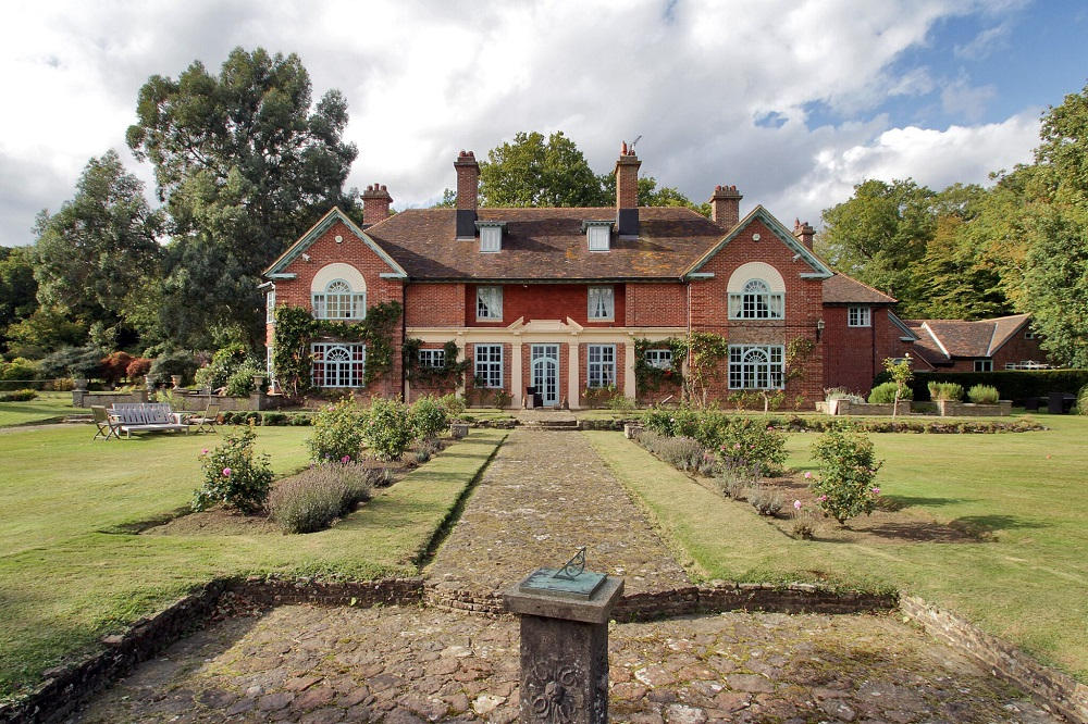 Sussex Manor Party House To Rent East Sussex, Sleeps up to 26