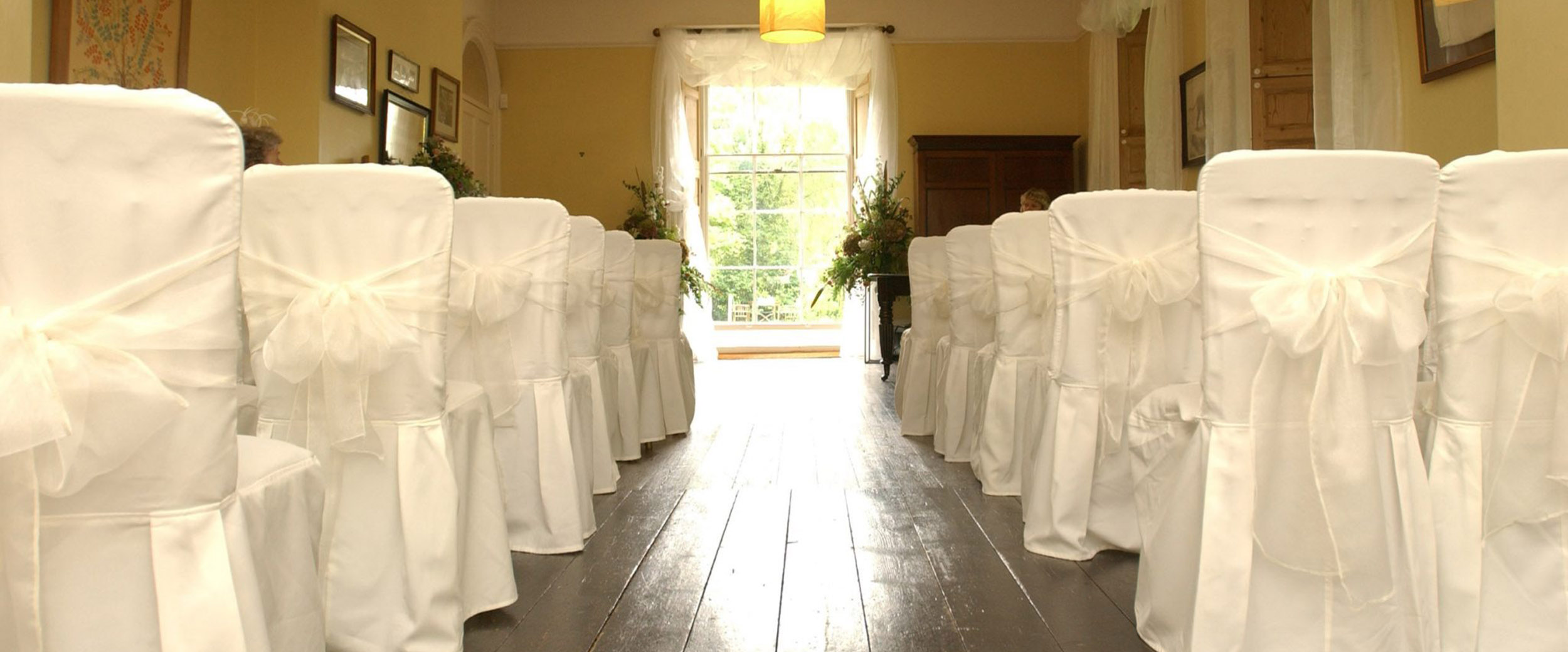 Tone-Dale-House-weddings-large-image-min-2048x1122 Big holiday houses for weddings