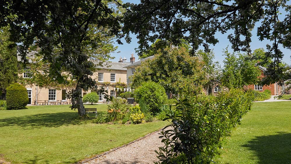 Tone Dale House - sleeps up to 31 guests in 16 bedrooms