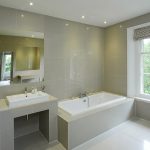 Haygrass House - The ensuite bathroom for Bedroom 3