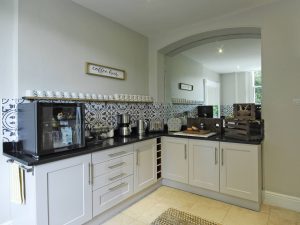 Somerset Manor - Breakfast kitchen