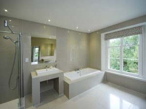 Somerset Manor - The ensuite bathroom for Bedroom 3