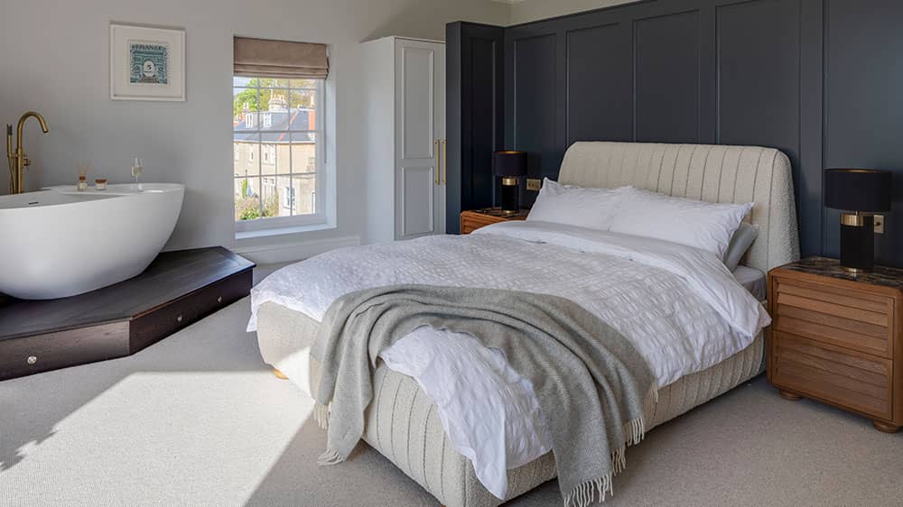 Bath House France Bedroom