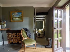 Bampton Longhouse Lobby