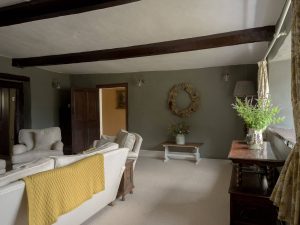 Bampton Longhouse Lounge