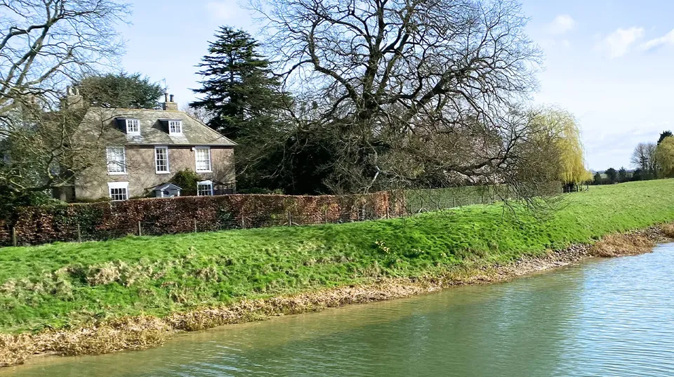 Riverside House-Lincs